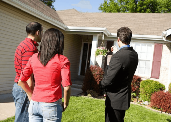 Negotiate the Price with Real Estate Agent