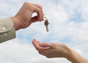 How Homebuyers Can Benefit From A Licensed Moving Broker